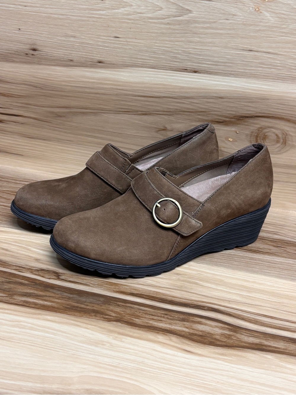 Dansko Clio brown nubuck leather wedges women’s size 9.5-10